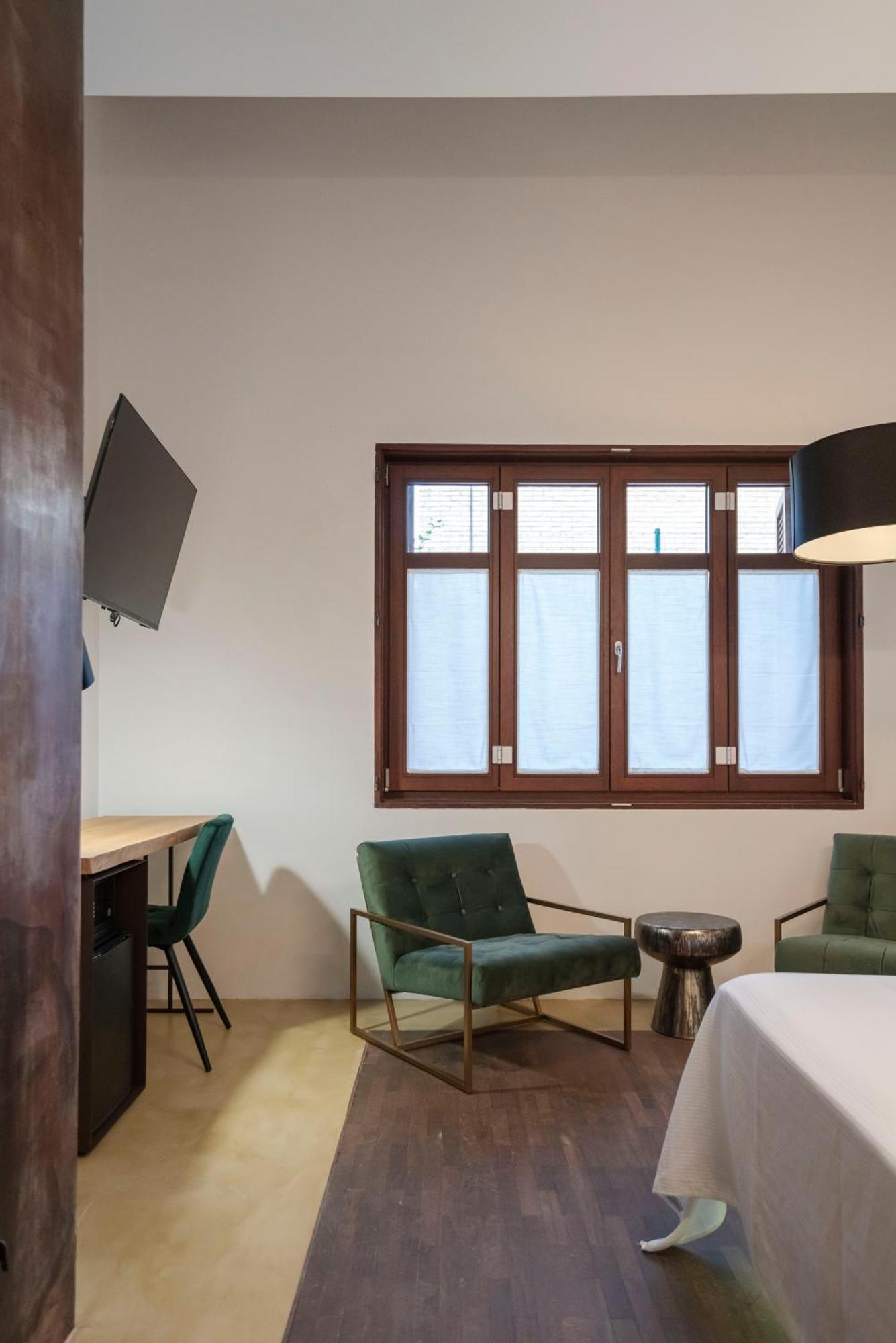 La Moderna Suites Malaga Bagian luar foto