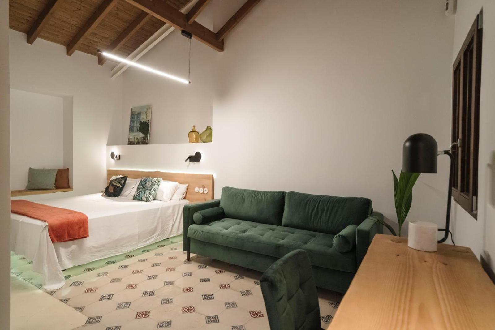 La Moderna Suites Malaga Bagian luar foto
