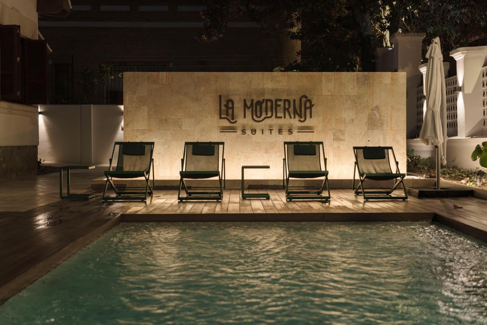 La Moderna Suites Malaga Bagian luar foto