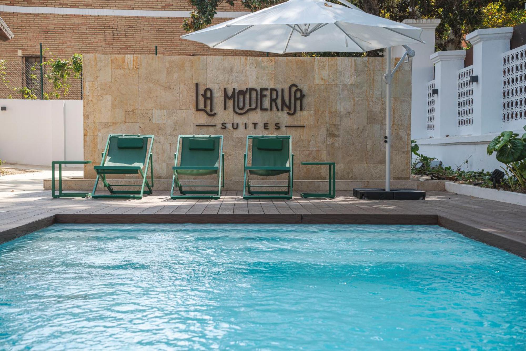 La Moderna Suites Malaga Bagian luar foto