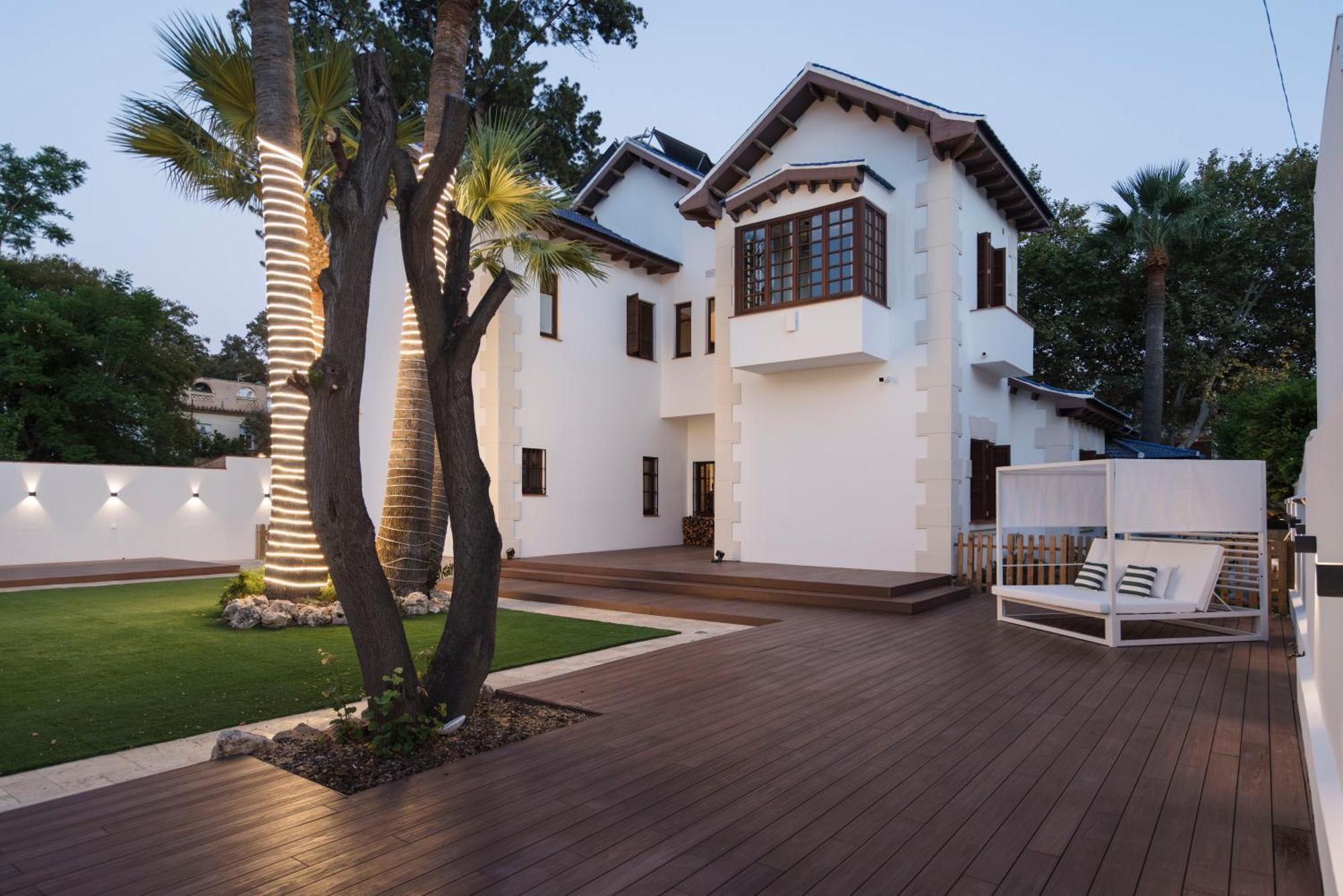 La Moderna Suites Malaga Bagian luar foto
